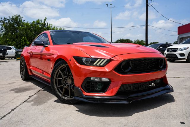 2016 Ford Mustang GT Premium RWD photo