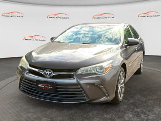 2016 Toyota Camry XLE FWD photo