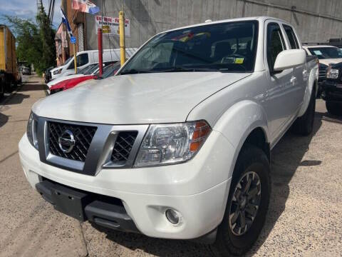2016 Nissan Frontier PRO-4X 4WD photo
