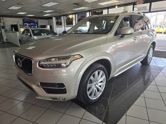 2016 Volvo XC90 T6 Momentum AWD photo