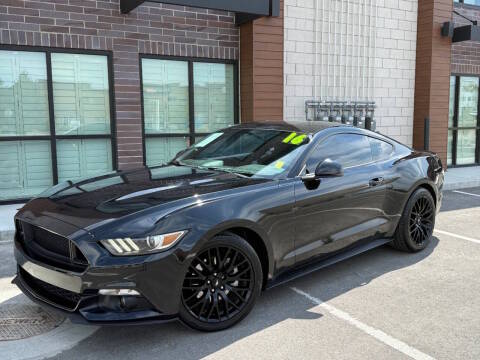 2016 Ford Mustang EcoBoost RWD photo