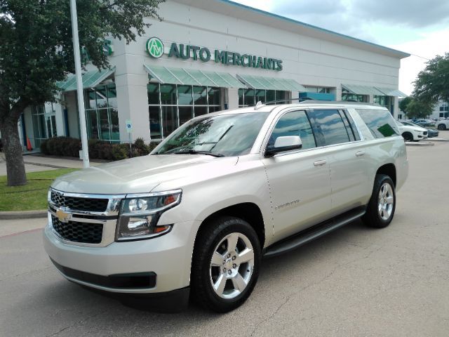 2016 Chevrolet Suburban LT RWD photo