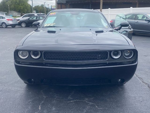 2015 Dodge Challenger SXT RWD photo