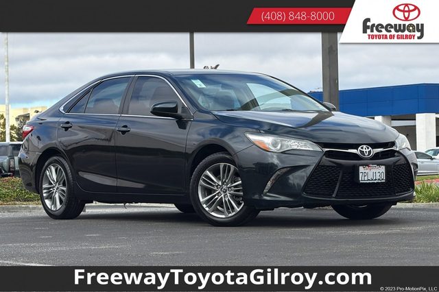 2016 Toyota Camry SE FWD photo