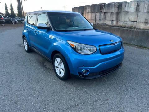 2015 Kia Soul + FWD photo