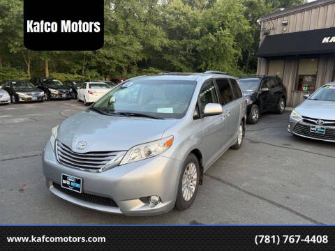 2015 Toyota Sienna XLE FWD photo