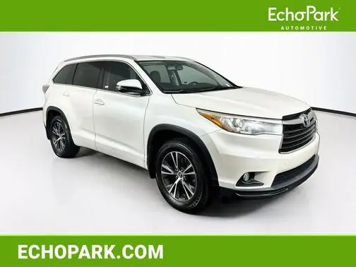 2016 Toyota Highlander XLE AWD photo
