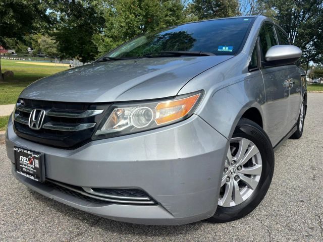 2016 Honda Odyssey SE FWD photo
