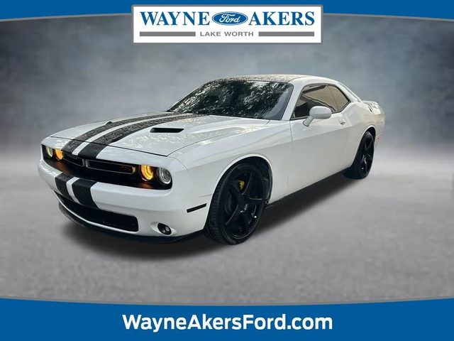2016 Dodge Challenger R/T Plus RWD photo