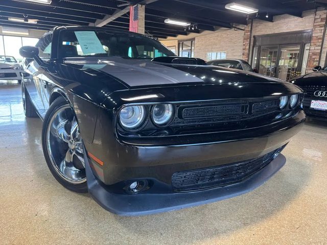 2016 Dodge Challenger R/T Plus Shaker RWD photo