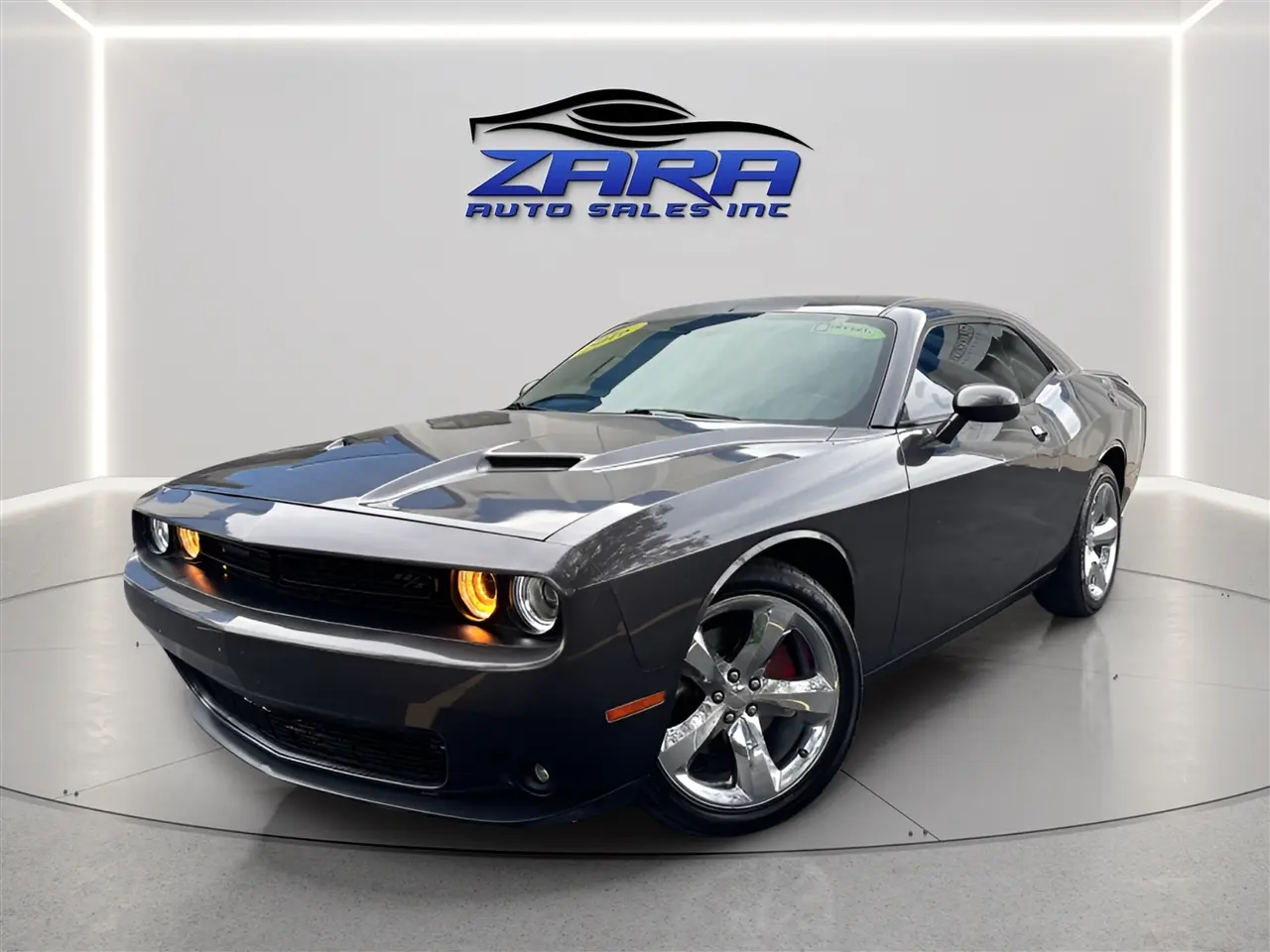 2016 Dodge Challenger R/T Plus RWD photo