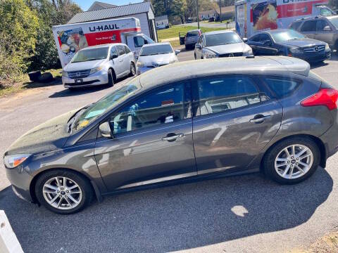 2016 Ford Focus SE FWD photo