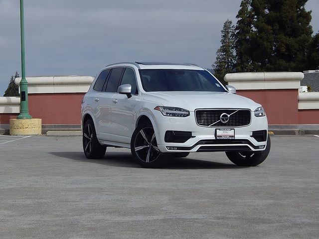2016 Volvo XC90 T6 R-Design AWD photo