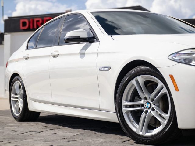 2016 BMW 5 Series 528i RWD photo