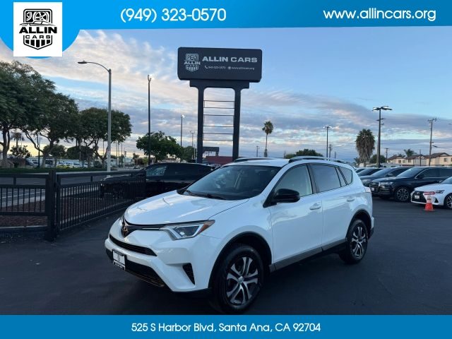 2016 Toyota RAV4 LE FWD photo