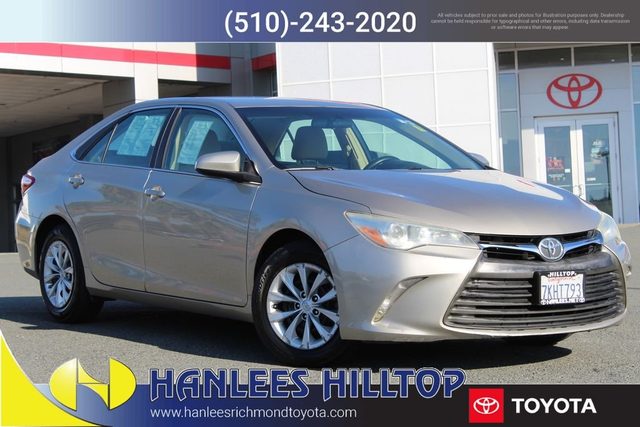 2015 Toyota Camry LE FWD photo