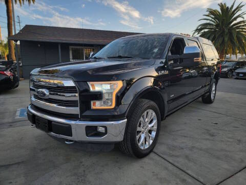2016 Ford F-150 LARIAT 4WD photo