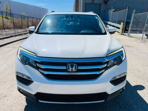 2016 Honda Pilot Touring AWD photo