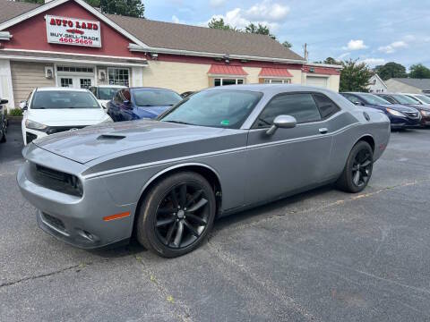 2015 Dodge Challenger SXT RWD photo