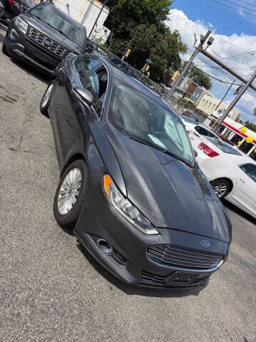 2016 Ford Fusion SE FWD photo