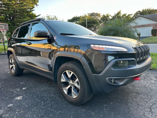 2016 Jeep Cherokee Trailhawk 4WD photo