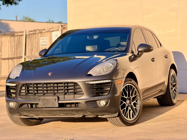 2016 Porsche Macan S AWD photo
