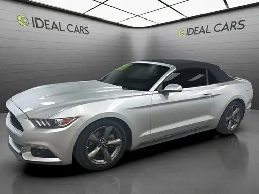2015 Ford Mustang V6 RWD photo