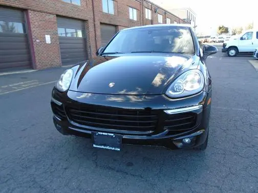 2016 Porsche Cayenne AWD photo