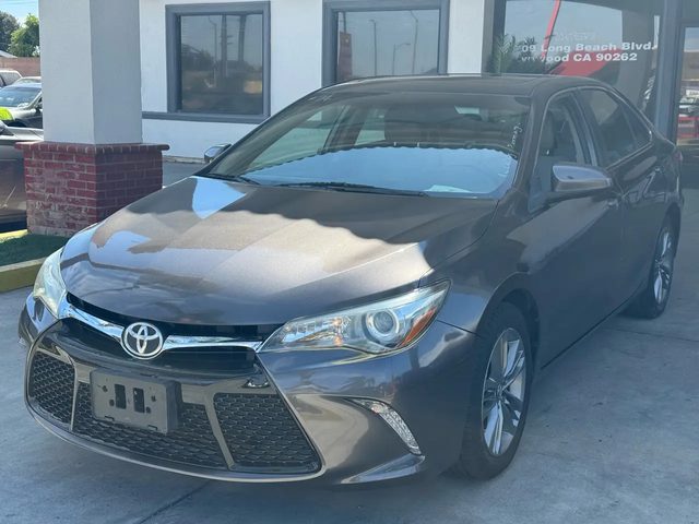 2016 Toyota Camry SE FWD photo