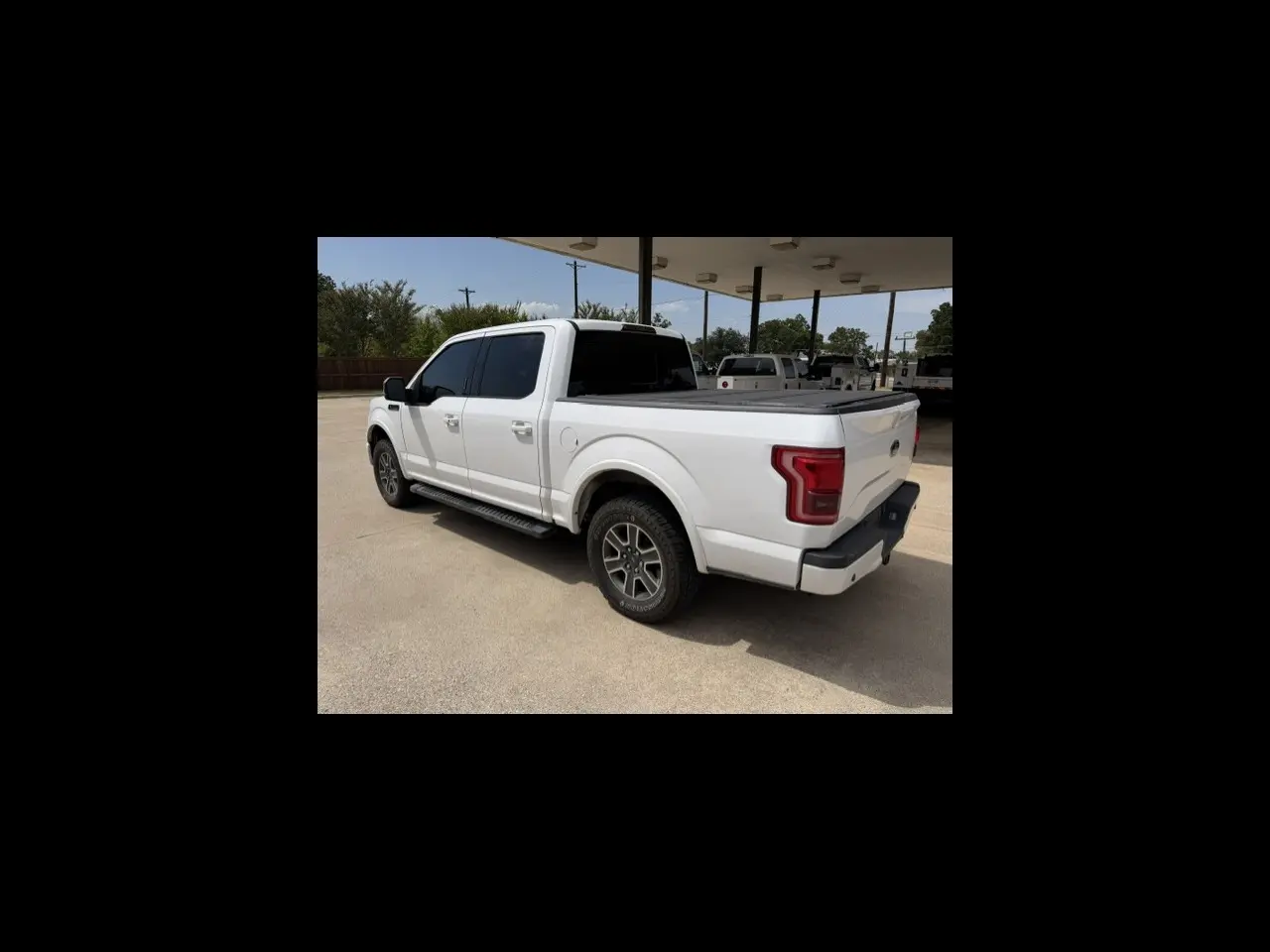 2016 Ford F-150 LARIAT RWD photo