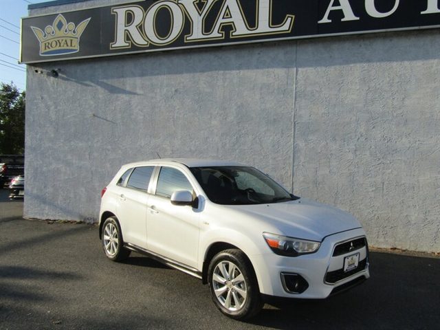 2015 Mitsubishi Outlander Sport ES 4WD photo