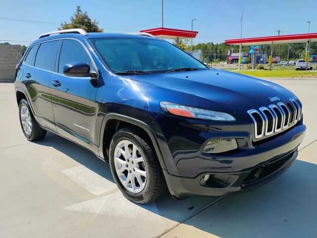 2015 Jeep Cherokee Latitude FWD photo