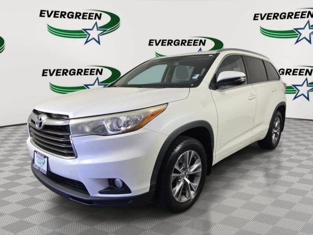 2015 Toyota Highlander XLE AWD photo