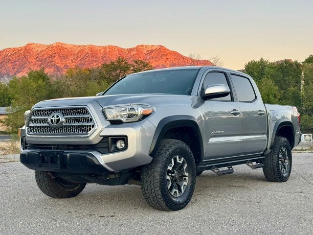 2016 Toyota Tacoma TRD Off Road 4WD photo