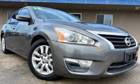 2015 Nissan Altima 2.5 S FWD photo