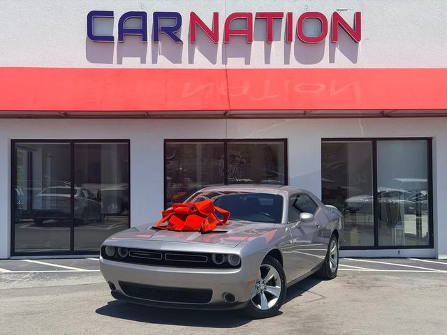 2015 Dodge Challenger SXT RWD photo