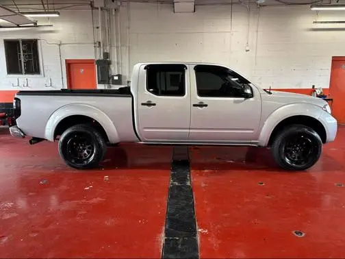 2016 Nissan Frontier SV 4WD photo