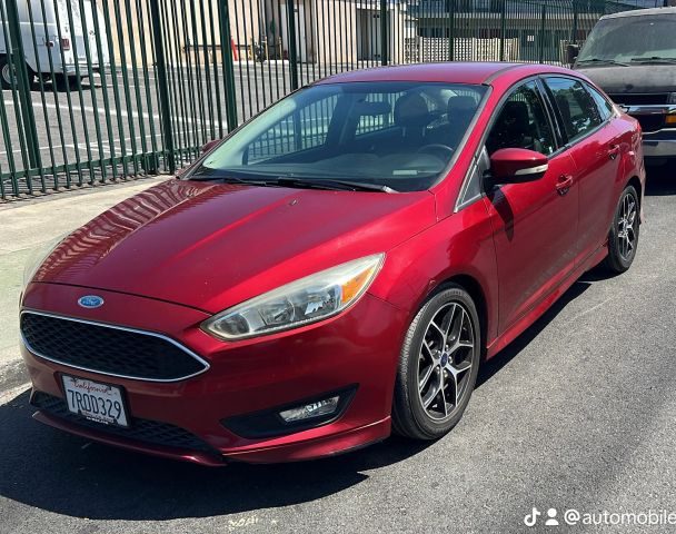 2016 Ford Focus SE FWD photo