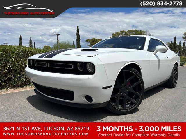 2015 Dodge Challenger SXT RWD photo