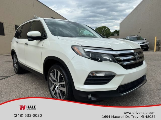 2016 Honda Pilot Touring AWD photo