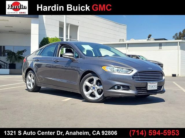 2016 Ford Fusion SE FWD photo