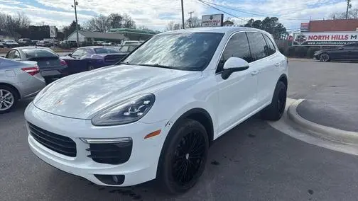 2016 Porsche Cayenne  AWD photo