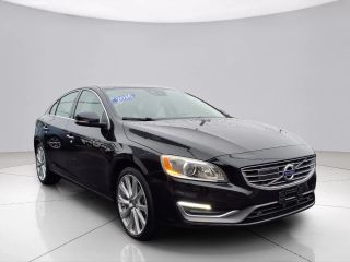 2016 Volvo S60 T5 Drive-E Platinum FWD photo