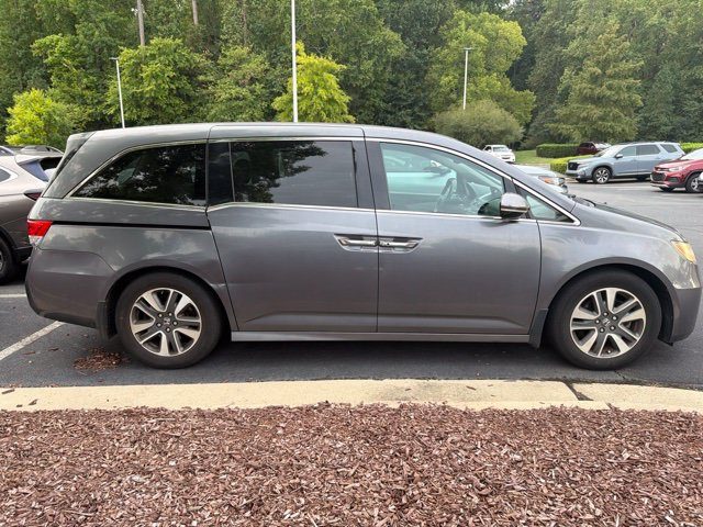 2016 Honda Odyssey Touring Elite FWD photo