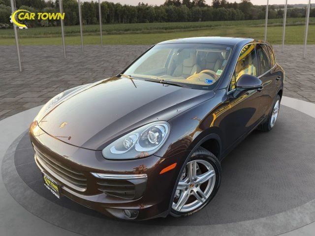 2016 Porsche Cayenne AWD photo