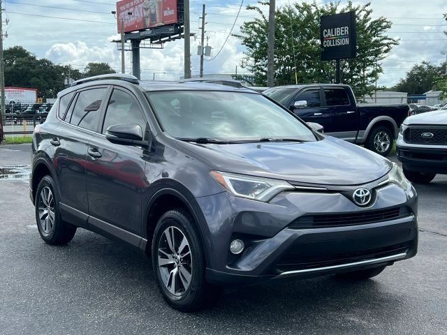 2016 Toyota RAV4 XLE FWD photo