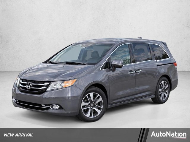 2016 Honda Odyssey Touring FWD photo