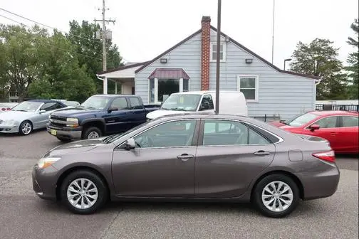 2016 Toyota Camry LE FWD photo