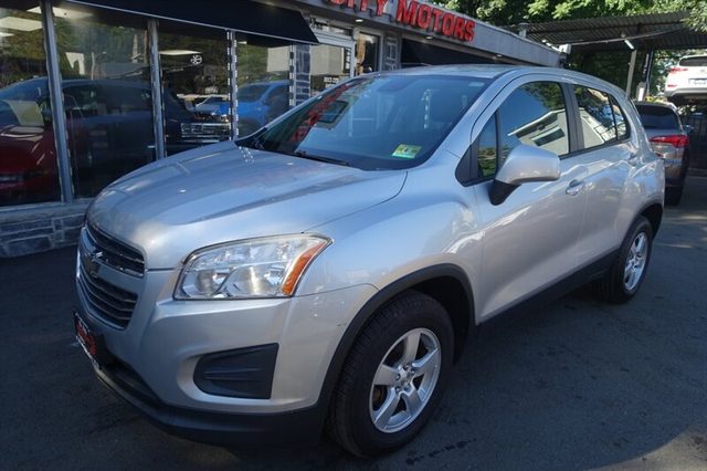 2016 Chevrolet Trax LS AWD photo