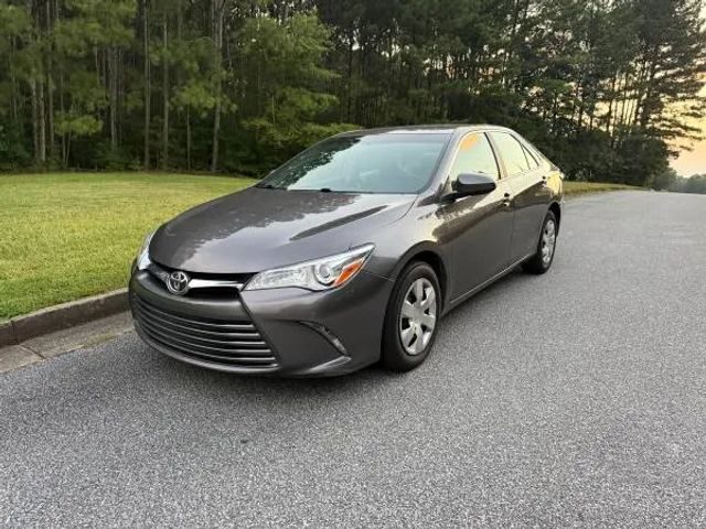 2016 Toyota Camry LE FWD photo